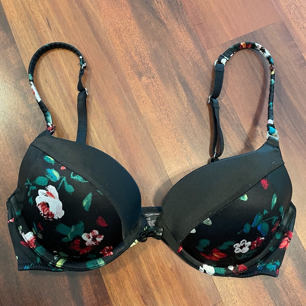 Victoria’s Secret Push-Up Bra 32C